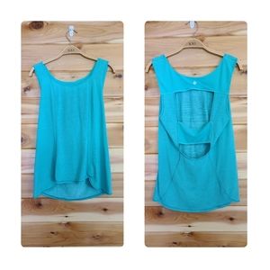 Lululemon turquoise tank